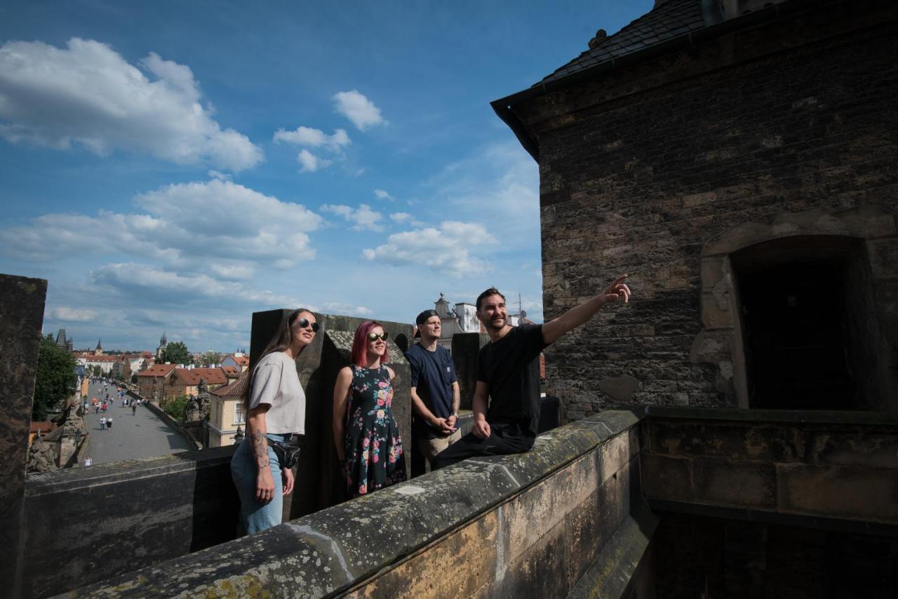 Charles Bridge & Hostel Praha